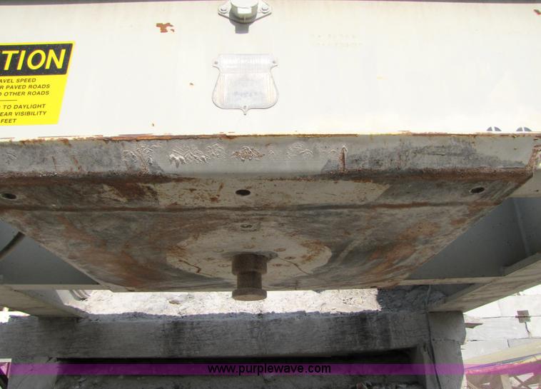 image for item B2137 1995 Cedarapids 3054 portable jaw crusher