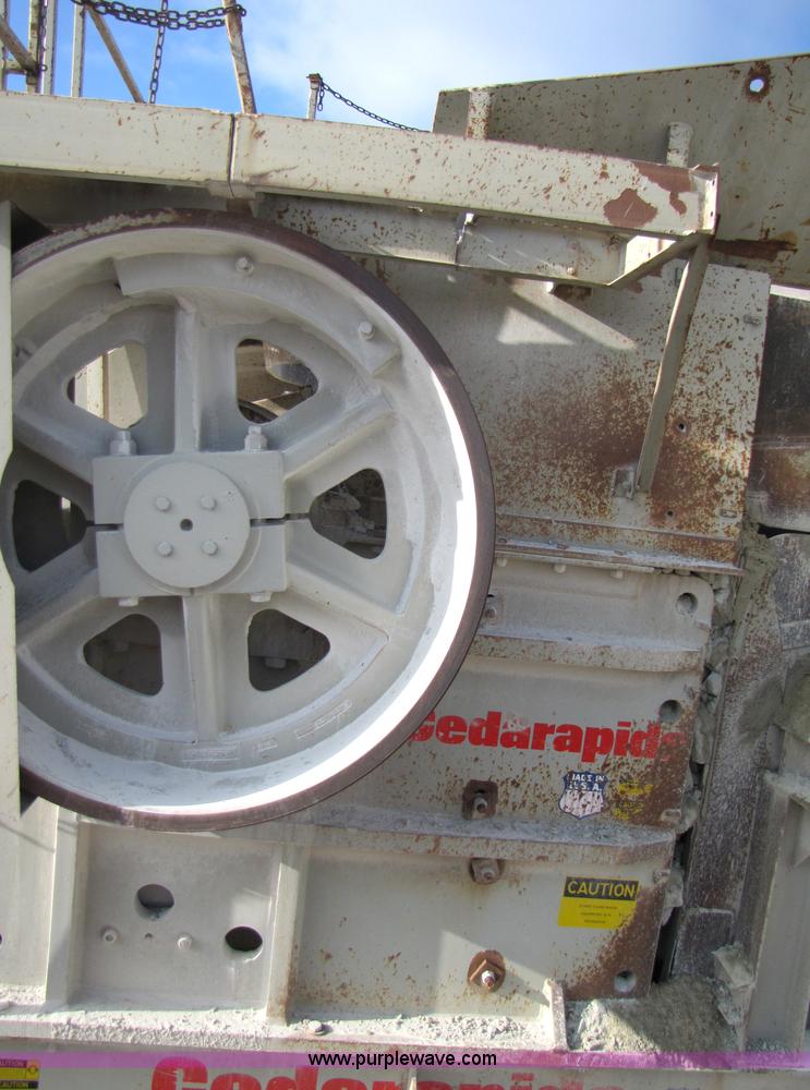 image for item B2137 1995 Cedarapids 3054 portable jaw crusher
