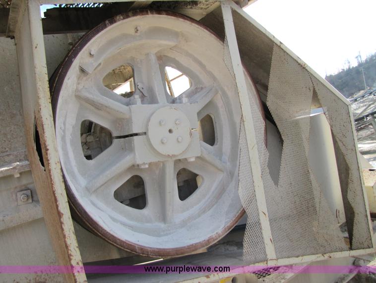 image for item B2137 1995 Cedarapids 3054 portable jaw crusher