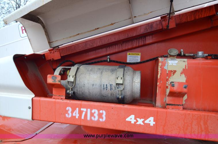 image for item 6064 1999 Snorkel TB-60 boom lift