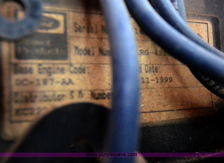 image for item 6064 1999 Snorkel TB-60 boom lift