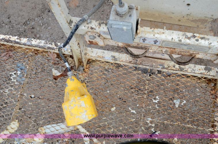 image for item 6064 1999 Snorkel TB-60 boom lift