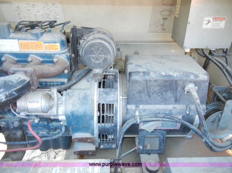 image for item A3370 2005 Terex Amida AL4000 towable light tower