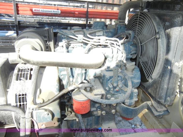 image for item A3370 2005 Terex Amida AL4000 towable light tower