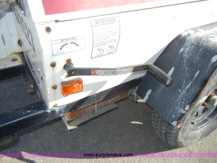 image for item A3374 2006 Terex Amida AL4000 towable light tower