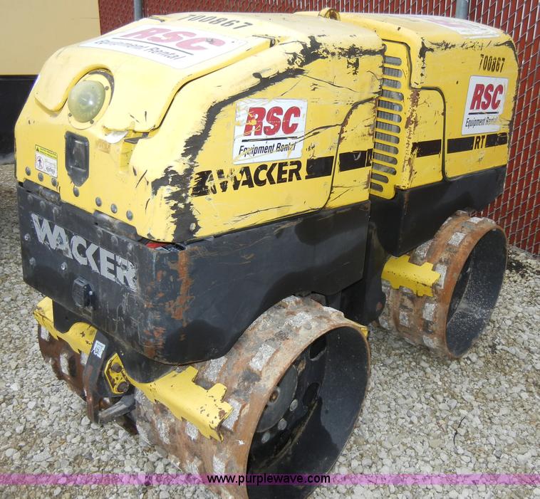 image for item A3376 2007 Wacker RT82-SC pad foot roller/packer
