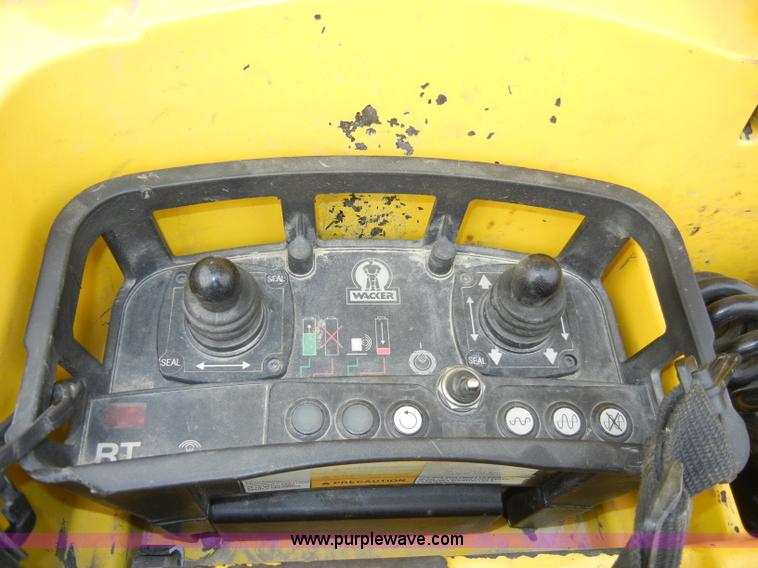 image for item A3376 2007 Wacker RT82-SC pad foot roller/packer