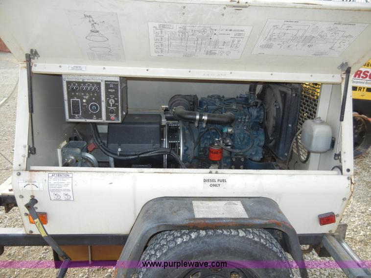 image for item A3377 2005 Terex Amida AL4000 towable light tower