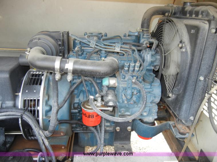 image for item A3377 2005 Terex Amida AL4000 towable light tower