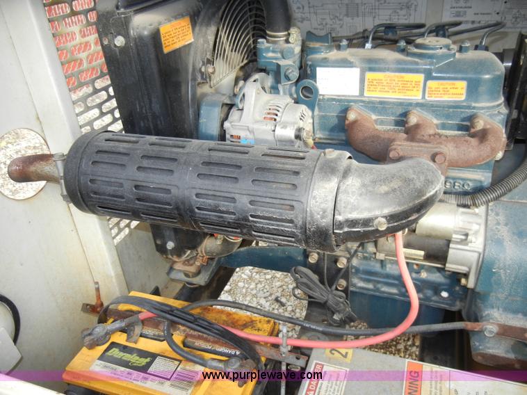 image for item A3377 2005 Terex Amida AL4000 towable light tower