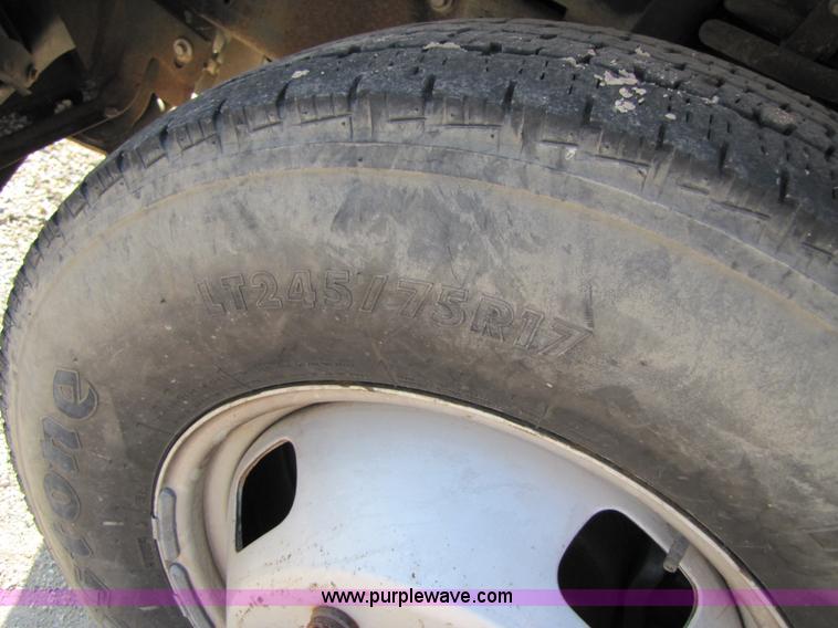 image for item B2150 2006 Ford F350 Super Duty service truck