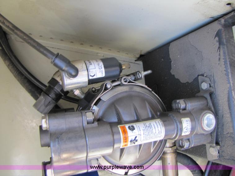 image for item B2150 2006 Ford F350 Super Duty service truck