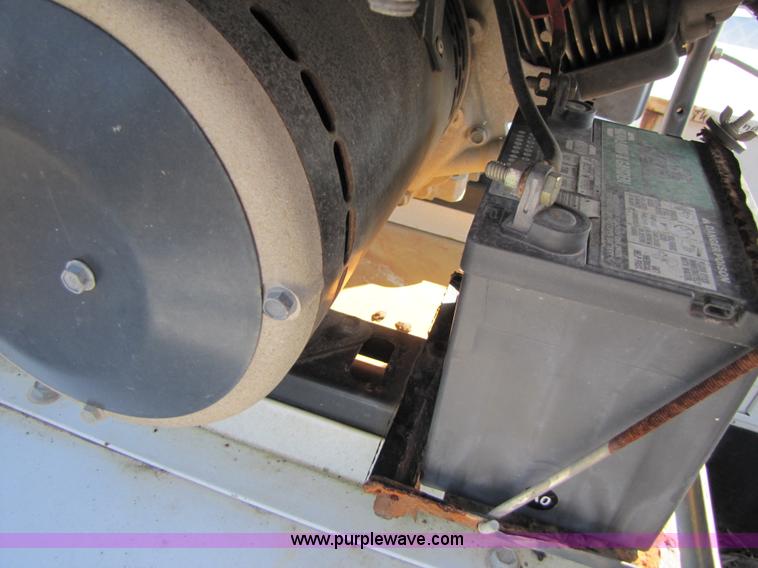 image for item B2150 2006 Ford F350 Super Duty service truck