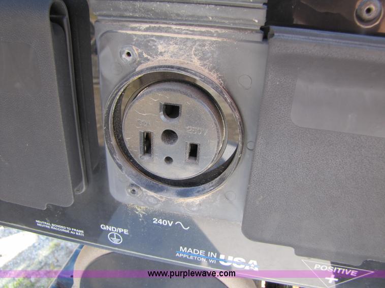 image for item B2150 2006 Ford F350 Super Duty service truck