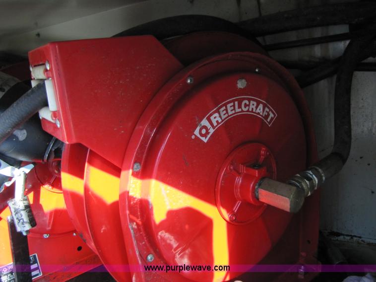 image for item B2150 2006 Ford F350 Super Duty service truck