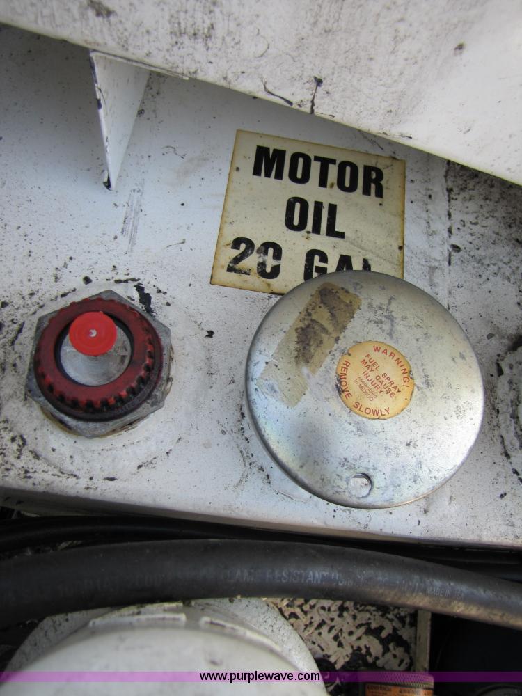 image for item B2150 2006 Ford F350 Super Duty service truck