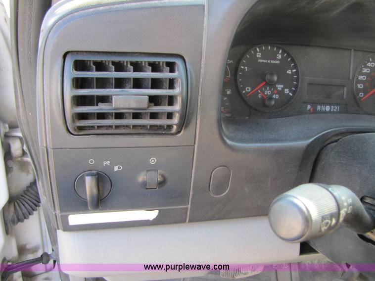 image for item B2150 2006 Ford F350 Super Duty service truck
