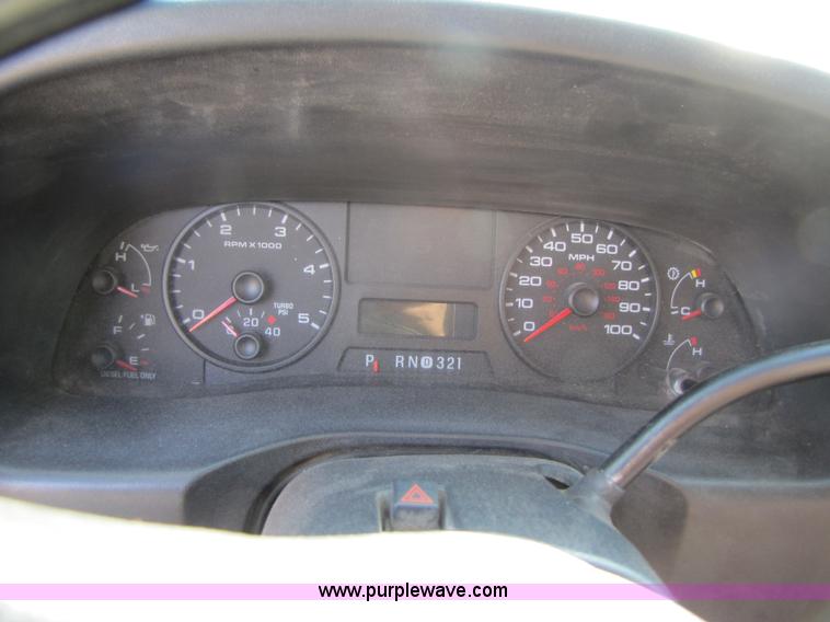 image for item B2150 2006 Ford F350 Super Duty service truck
