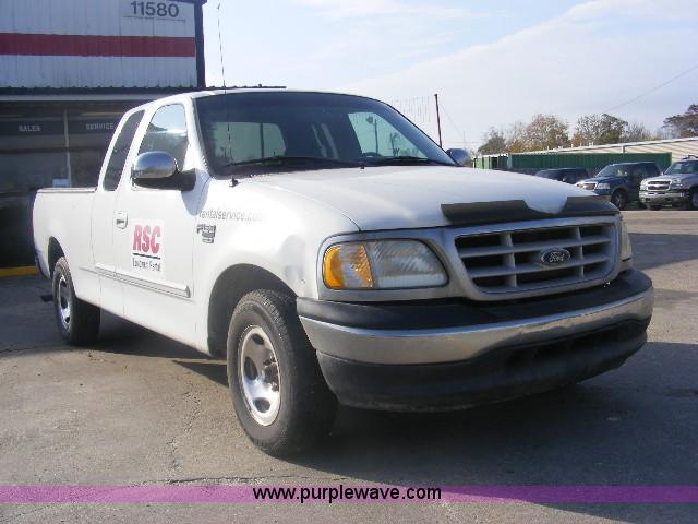 image for item B2160 1999 Ford F150 XLT supercab pickup truck