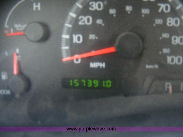 image for item B2160 1999 Ford F150 XLT supercab pickup truck