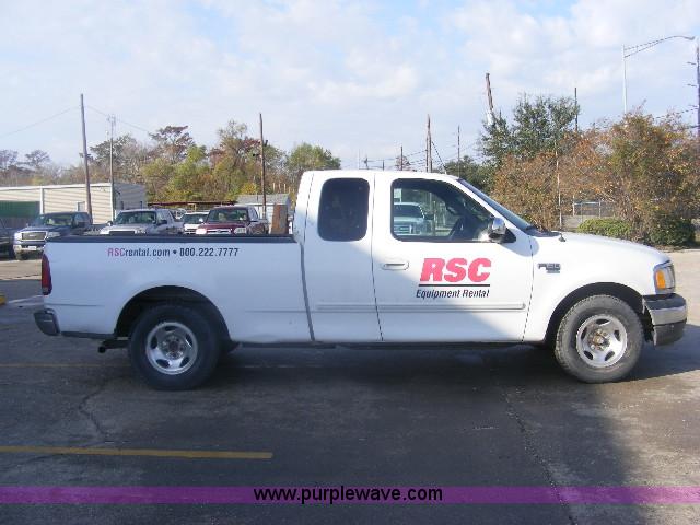 image for item B2161 2002 Ford F150 XLT supercab pickup truck