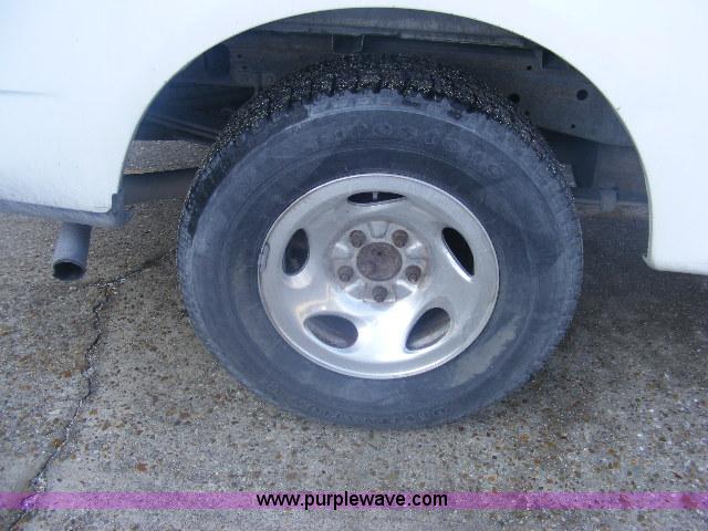 image for item B2161 2002 Ford F150 XLT supercab pickup truck