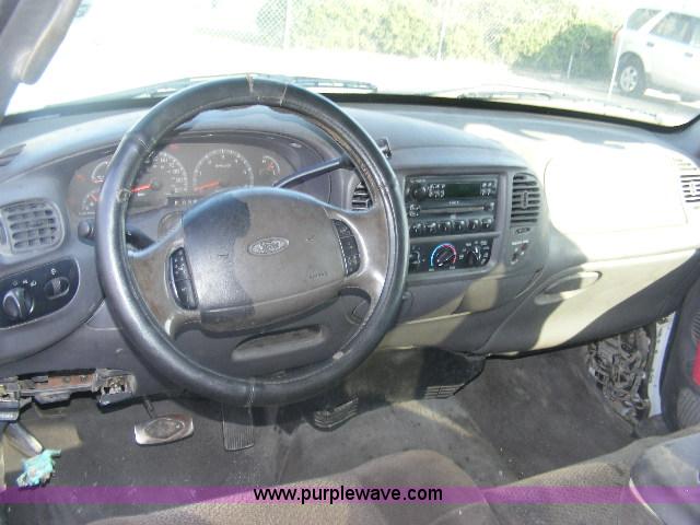 image for item B2161 2002 Ford F150 XLT supercab pickup truck