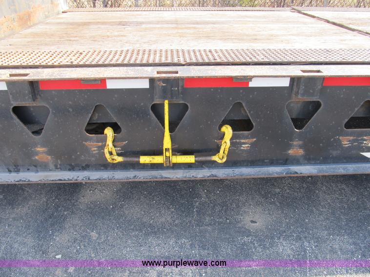 image for item B2562 2006 Trail King TK70HT hydra-tail trailer