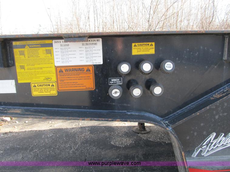 image for item B2562 2006 Trail King TK70HT hydra-tail trailer