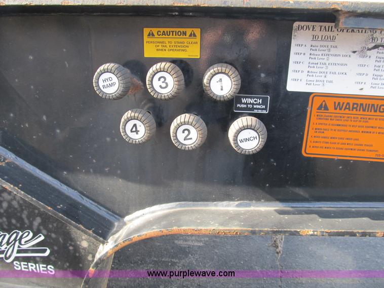 image for item B2562 2006 Trail King TK70HT hydra-tail trailer