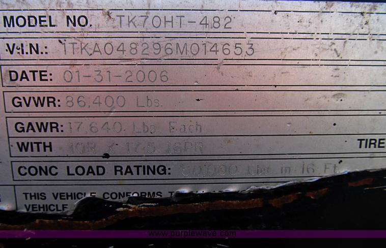 image for item B2562 2006 Trail King TK70HT hydra-tail trailer