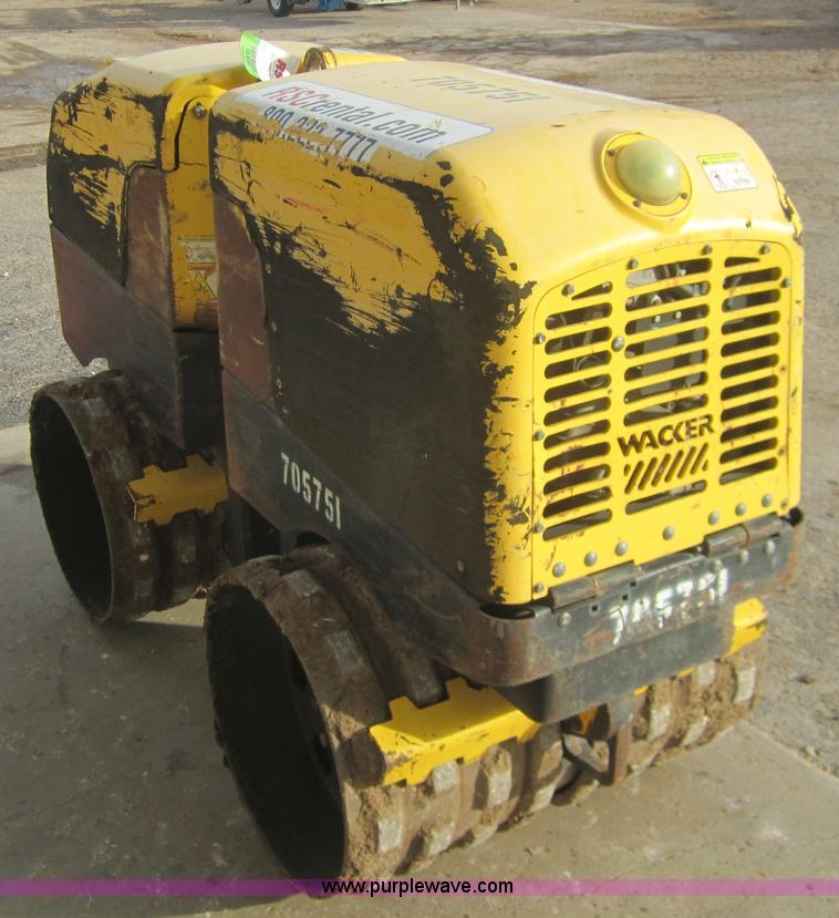image for item B3154 2007 Wacker RT82 roller/packer