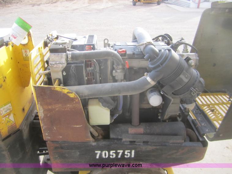 image for item B3154 2007 Wacker RT82 roller/packer