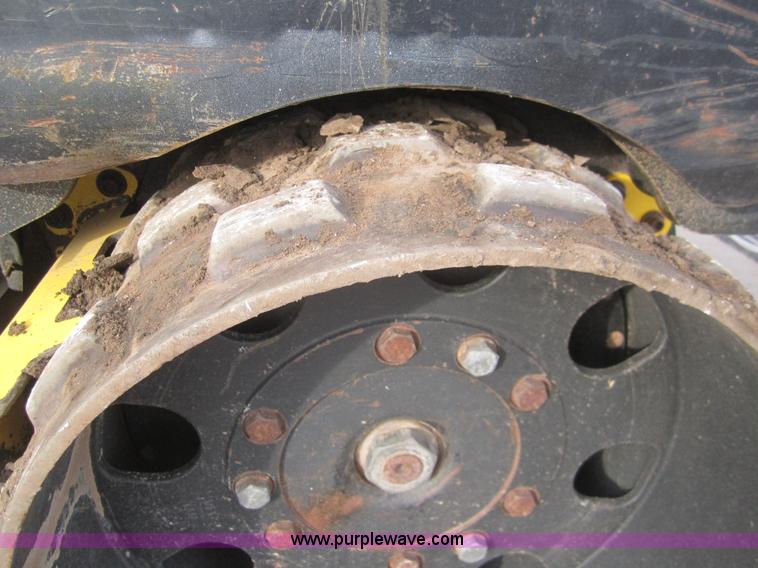 image for item B3154 2007 Wacker RT82 roller/packer