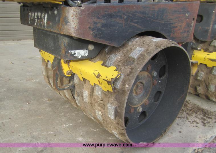 image for item B3154 2007 Wacker RT82 roller/packer