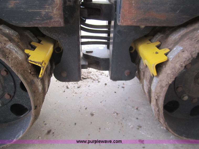 image for item B3154 2007 Wacker RT82 roller/packer