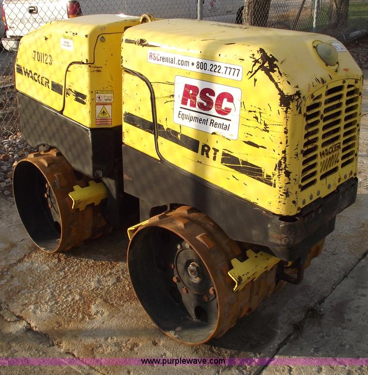 image for item C5930 2007 Wacker RT82 roller/packer