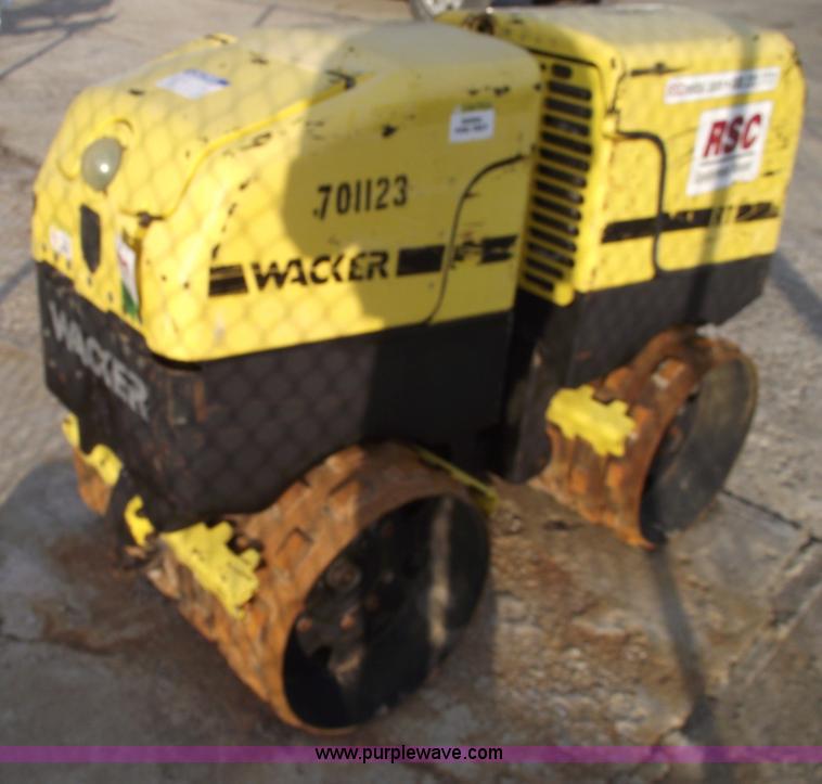 image for item C5930 2007 Wacker RT82 roller/packer