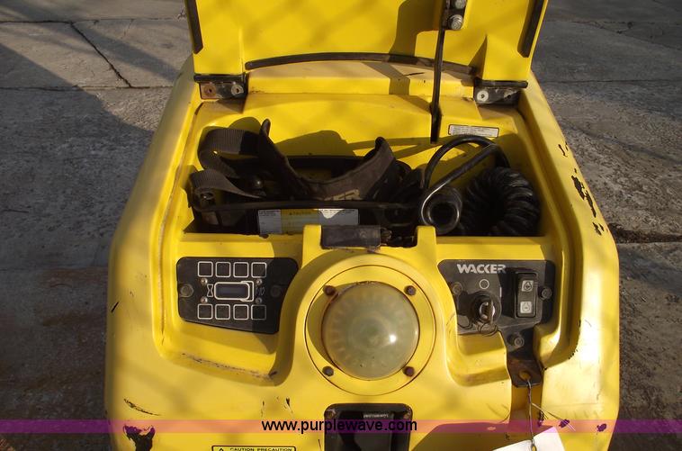 image for item C5930 2007 Wacker RT82 roller/packer