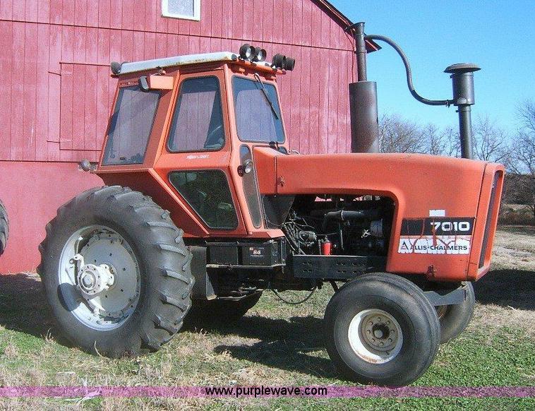 image for item A1470 1980 Allis Chalmers 7010 tractor