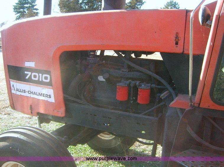 image for item A1470 1980 Allis Chalmers 7010 tractor