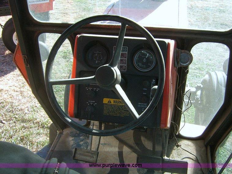 image for item A1470 1980 Allis Chalmers 7010 tractor