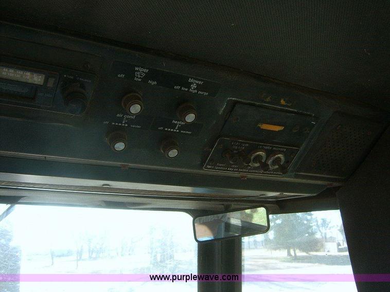 image for item A1470 1980 Allis Chalmers 7010 tractor