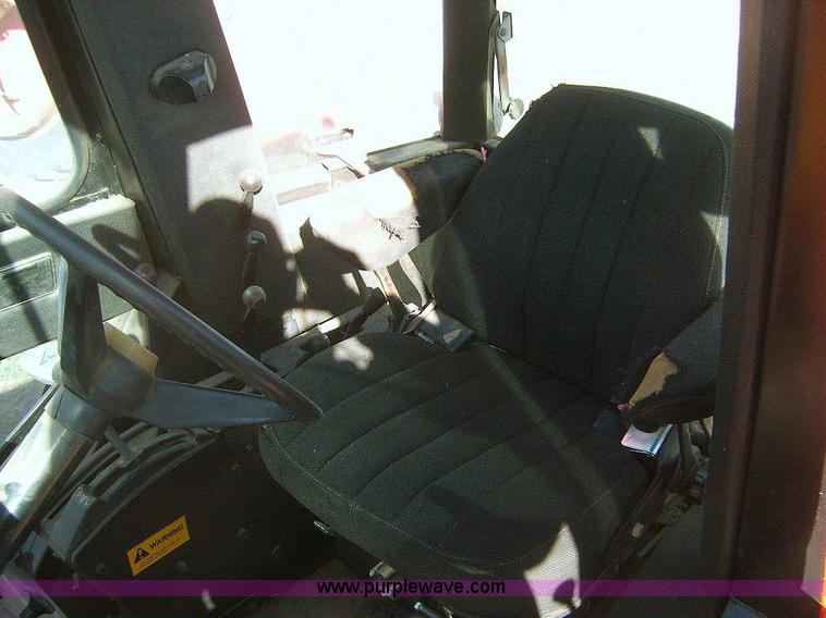 image for item A1471 1978 Allis Chalmers 7020 tractor