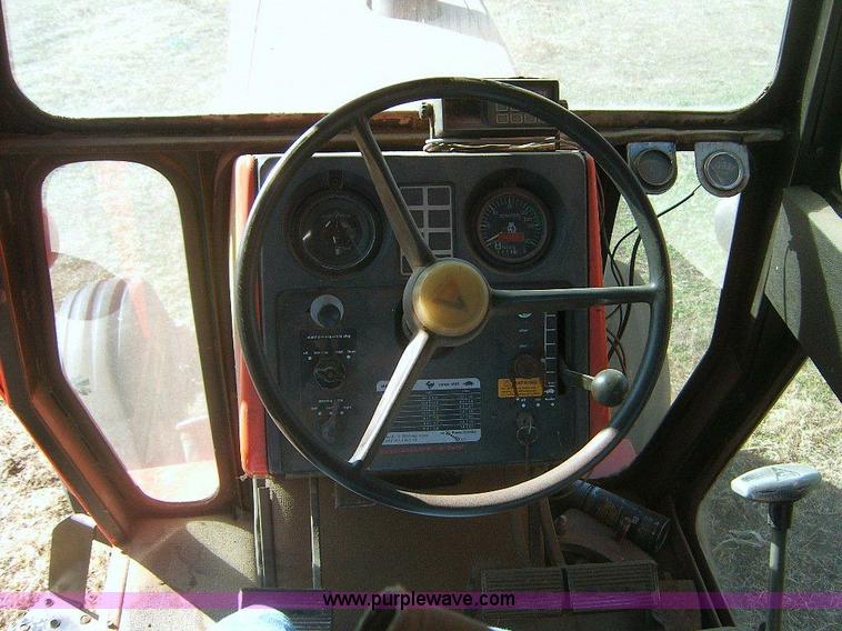 image for item A1471 1978 Allis Chalmers 7020 tractor