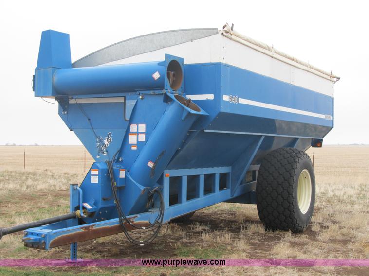 image for item A5214 Kinze 840 grain cart