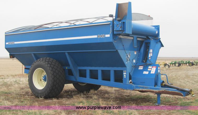 image for item A5214 Kinze 840 grain cart
