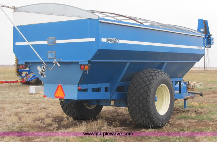 image for item A5214 Kinze 840 grain cart