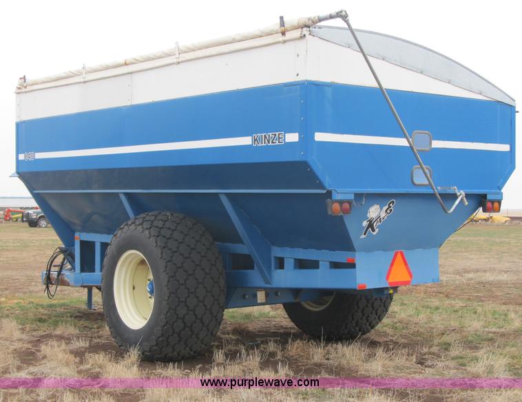 image for item A5214 Kinze 840 grain cart