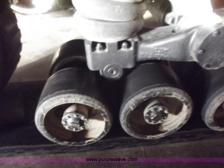 image for item A5340 2000 Caterpillar Challenger 75E tractor